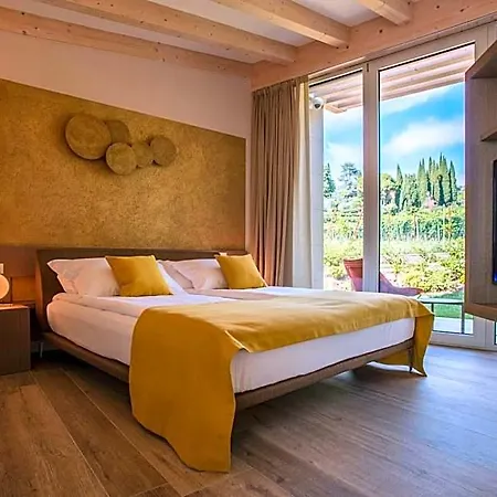 Apartment San Colombano *