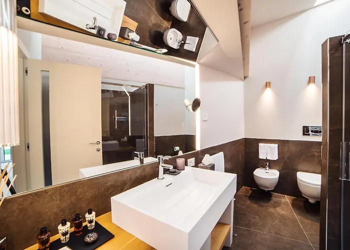 San Colombano Apartment *